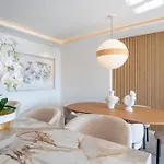 Modern & New Walk To Puerto Banus Апартаменты Марбелья
