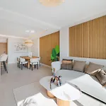 Modern & New Walk To Puerto Banus Апартаменты