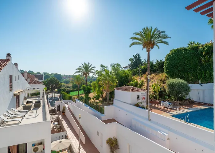 Modern & New Walk To Puerto Banus Apartment *