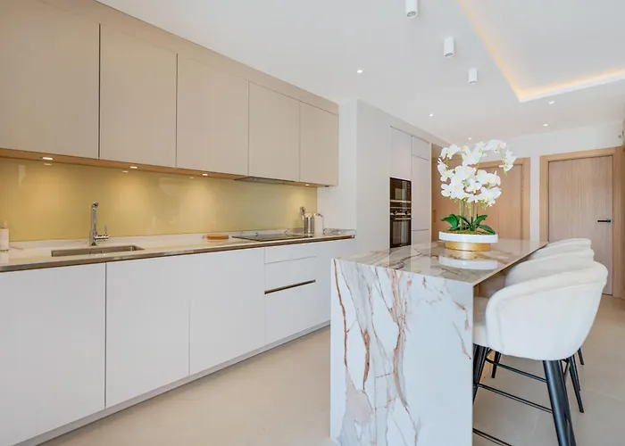 Apartment Modern & New Walk To Puerto Banus Marbella