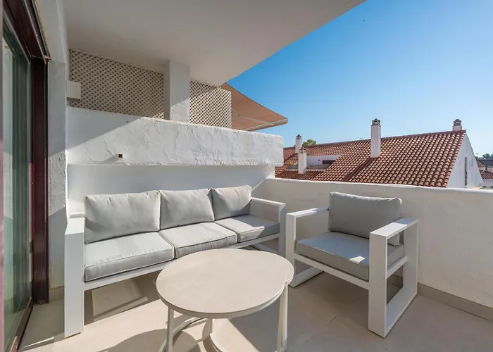 Modern & New Walk To Puerto Banus Marbella
