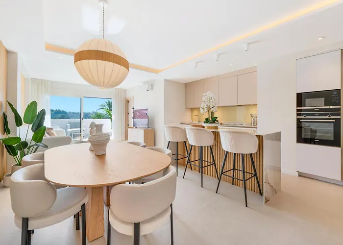 Modern & New Walk To Puerto Banus Apartment Marbella