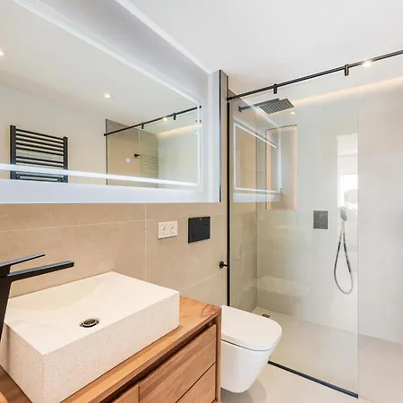 Modern & New Walk To Puerto Banus *