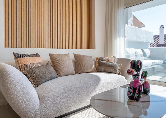 Modern & New Walk To Puerto Banus شقة ماربيا