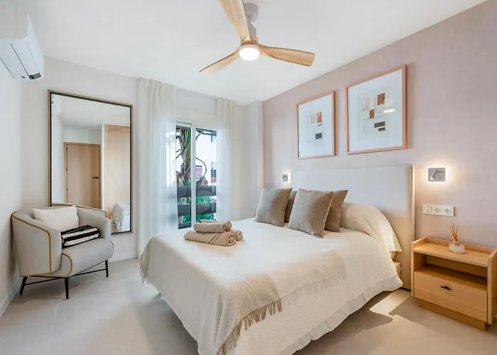 Modern & New Walk To Puerto Banus شقة ماربيا