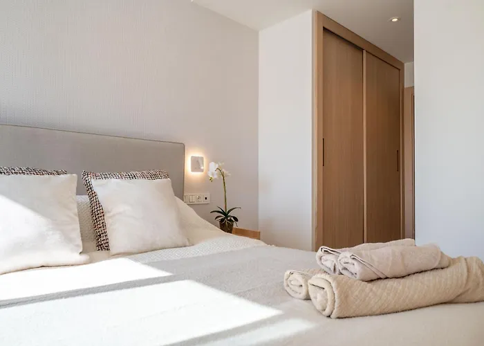 Modern & New Walk To Puerto Banus شقة